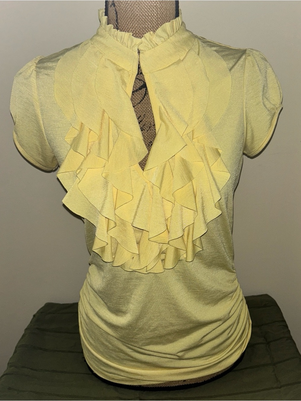 Vintage Y2K Soulmates Pale Yellow Ruffle Front Short Sleeve Blouse